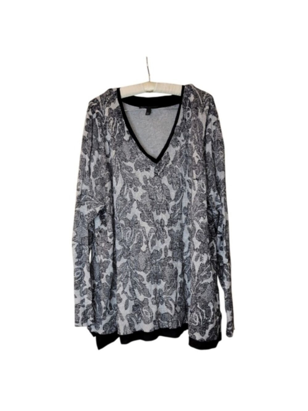 Lane Bryant Gray & Black V-neck Floral Sweater 26 28.